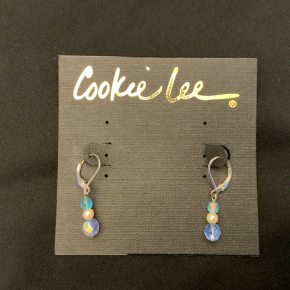 S3/NWT 16” Cookie Lee Necklace & Earring Set-Genuine Shell Butterfly Necklace - Picture 3 of 4